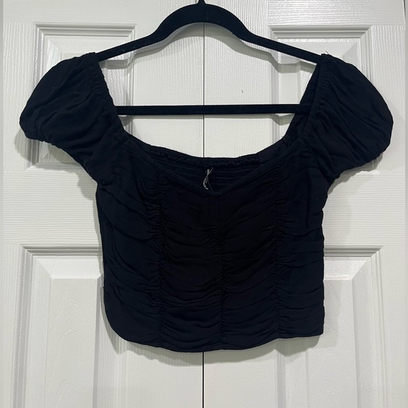 Stradivarius • Black Ruched Crop Top with Puff Sleeve and Back Smocking Size M - Picture 1 of 5